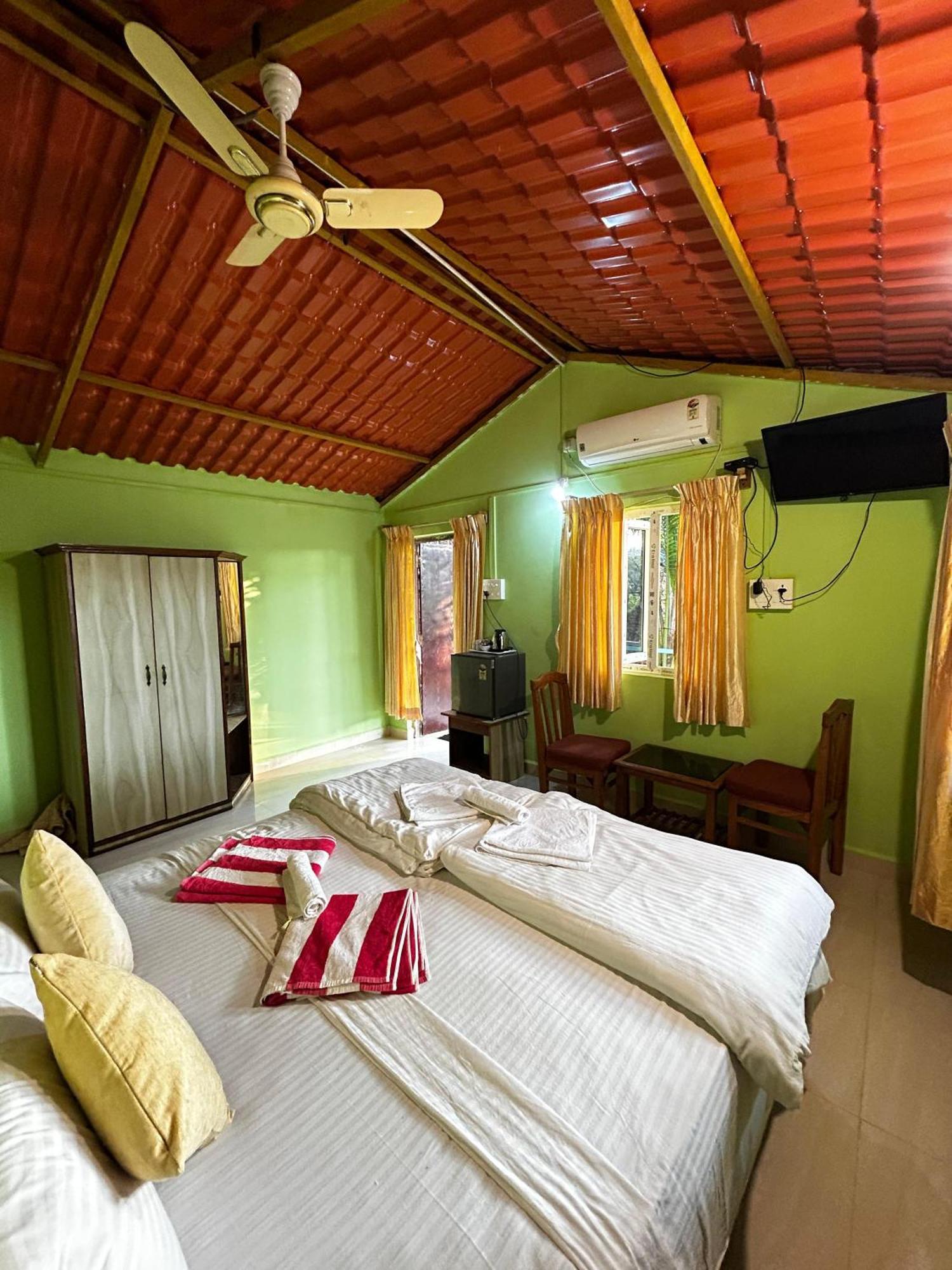 Mountain Breeze Wooden Guest house *