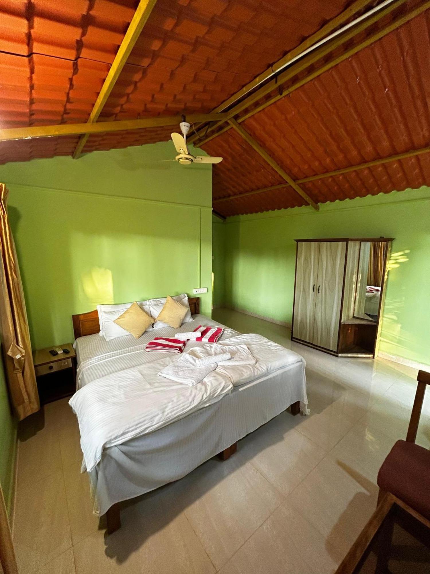 Mountain Breeze Wooden * Agonda