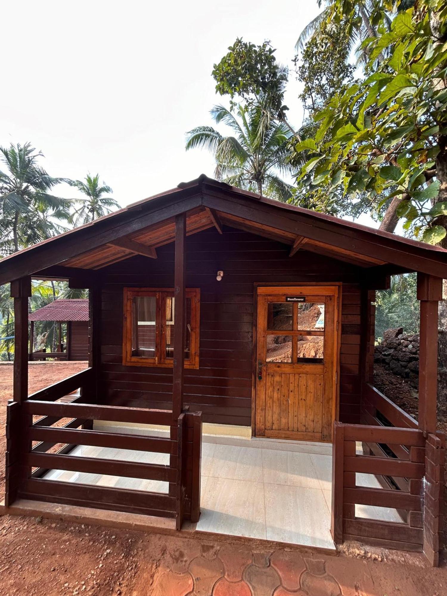 Mountain Breeze Wooden Guest house *