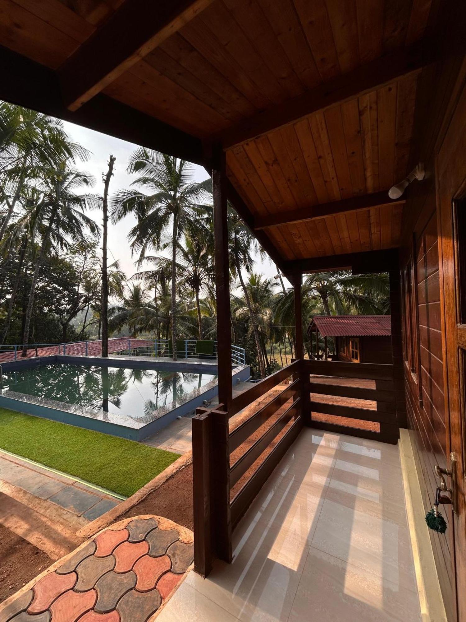 Mountain Breeze Wooden Guest house *